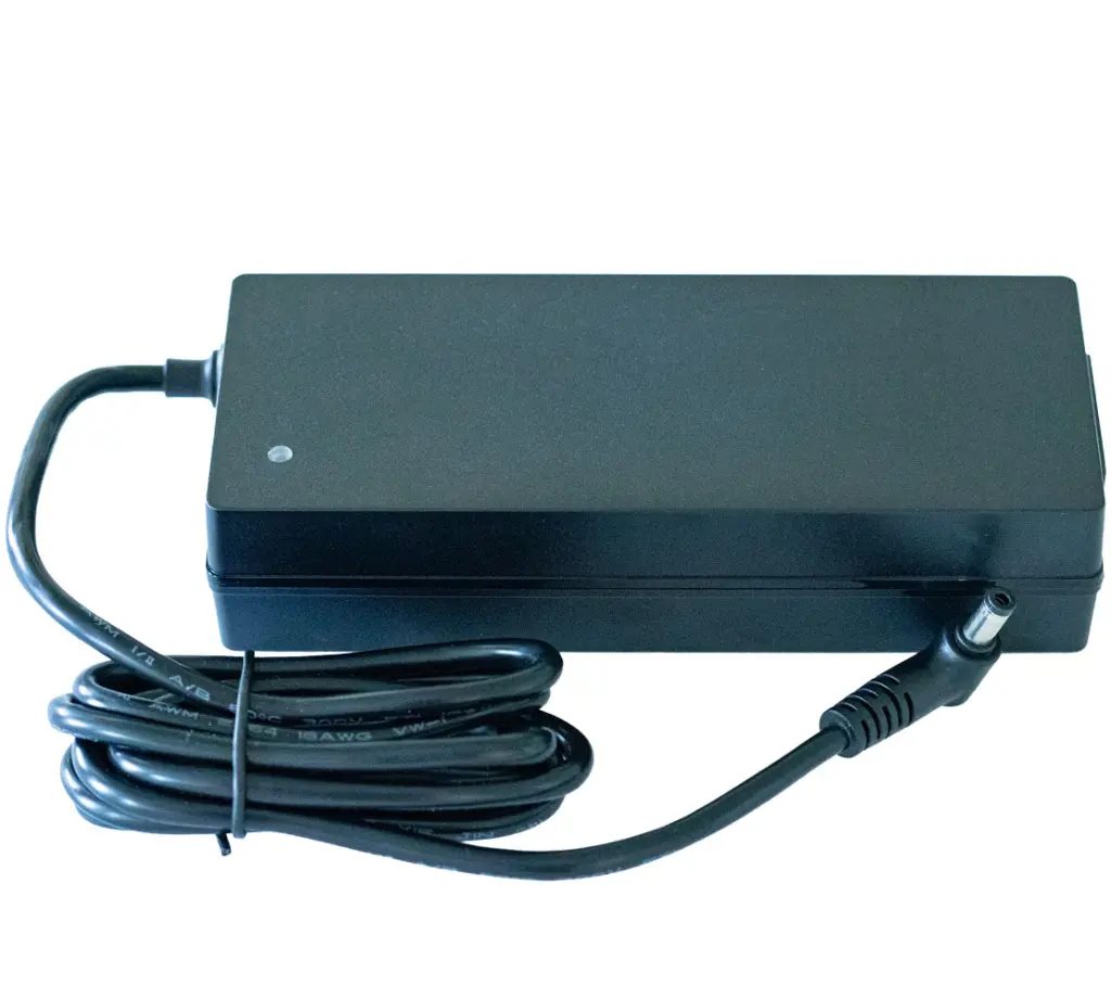 6-unit-4415-charger-USB-plug2.webp